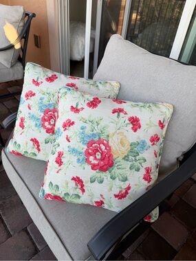 Ralph Lauren Home Floral Pillows Set of 2 14x14 New Without Tags